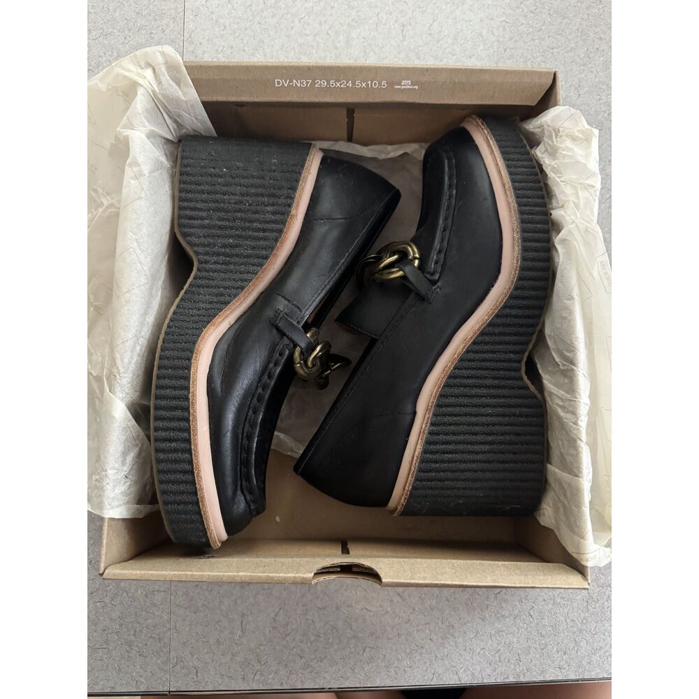 Dolce Vita Black "Brenan" Platform Wedge Loafer with Gold Chain size 9.5